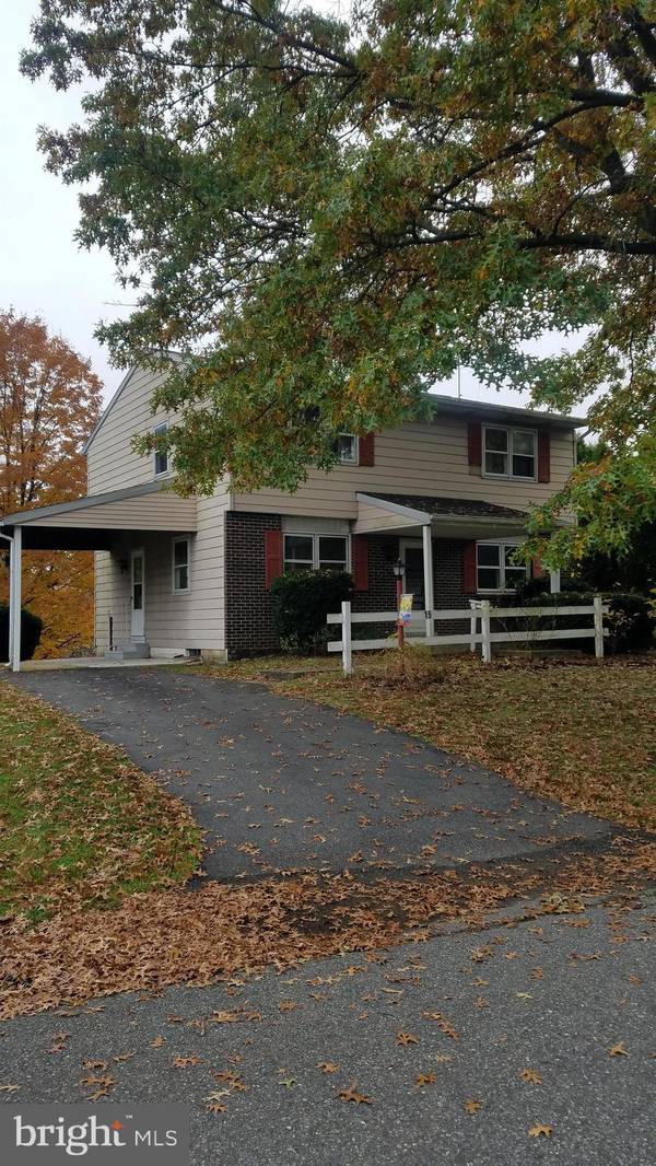 15 CHESTNUT LN, Bechtelsville, PA 19505