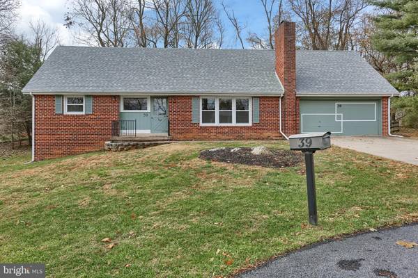 39 GEORGE CIR, Mechanicsburg, PA 17055