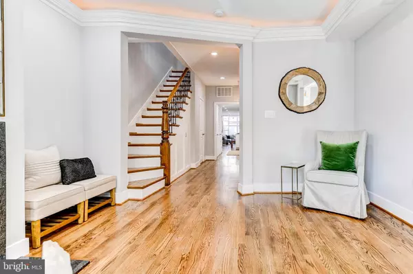 Washington, DC 20003,523 11TH ST SE