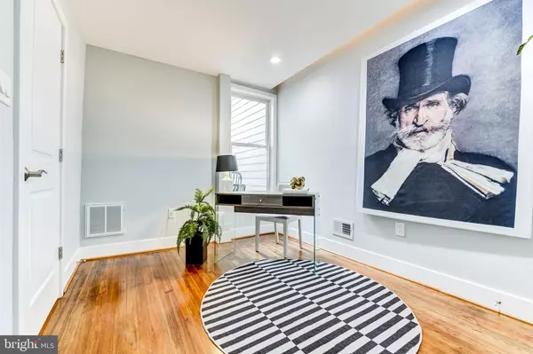 Washington, DC 20003,523 11TH ST SE