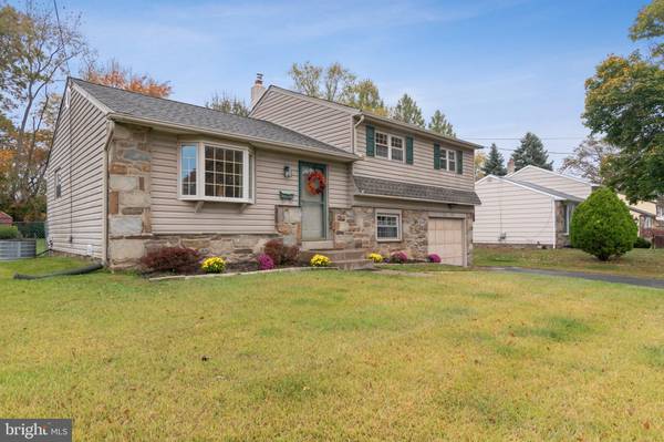 1240 TULIP RD, Warminster, PA 18974