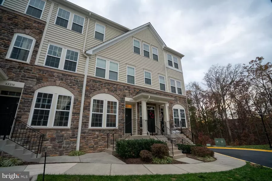 42216 WATER IRIS TERRACE TER, Aldie, VA 20105