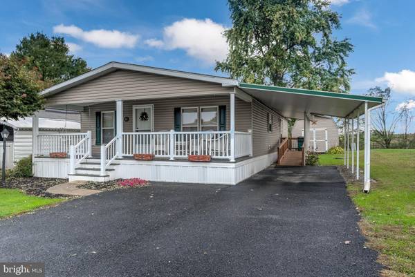 34 RIDGEWOOD MNR, Manheim, PA 17545