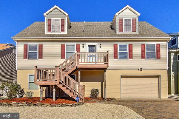 36 WILLARD DR, Manahawkin, NJ 08050