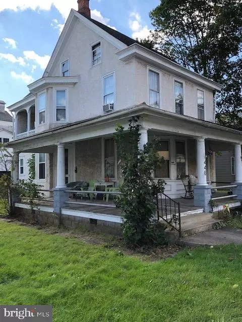 446 E WALNUT ST, Perkasie, PA 18944