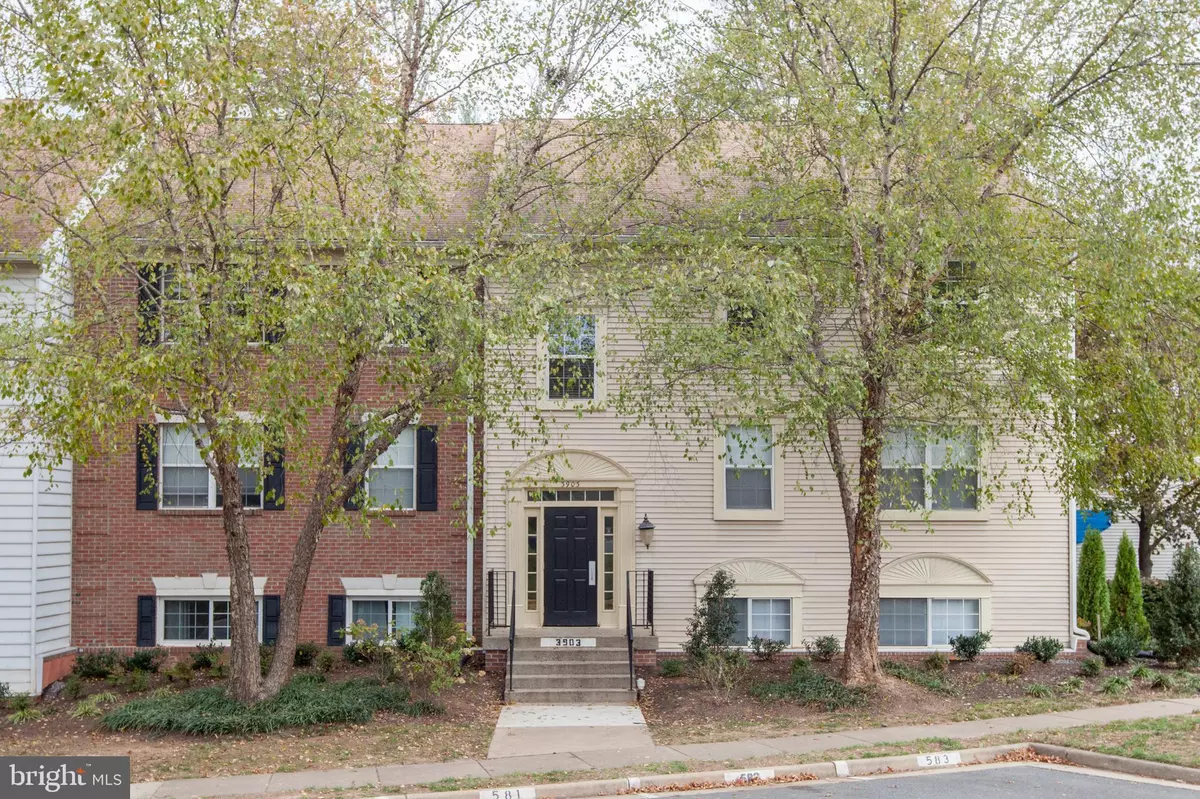 Fairfax, VA 22033,3903 GOLF TEE CT #328