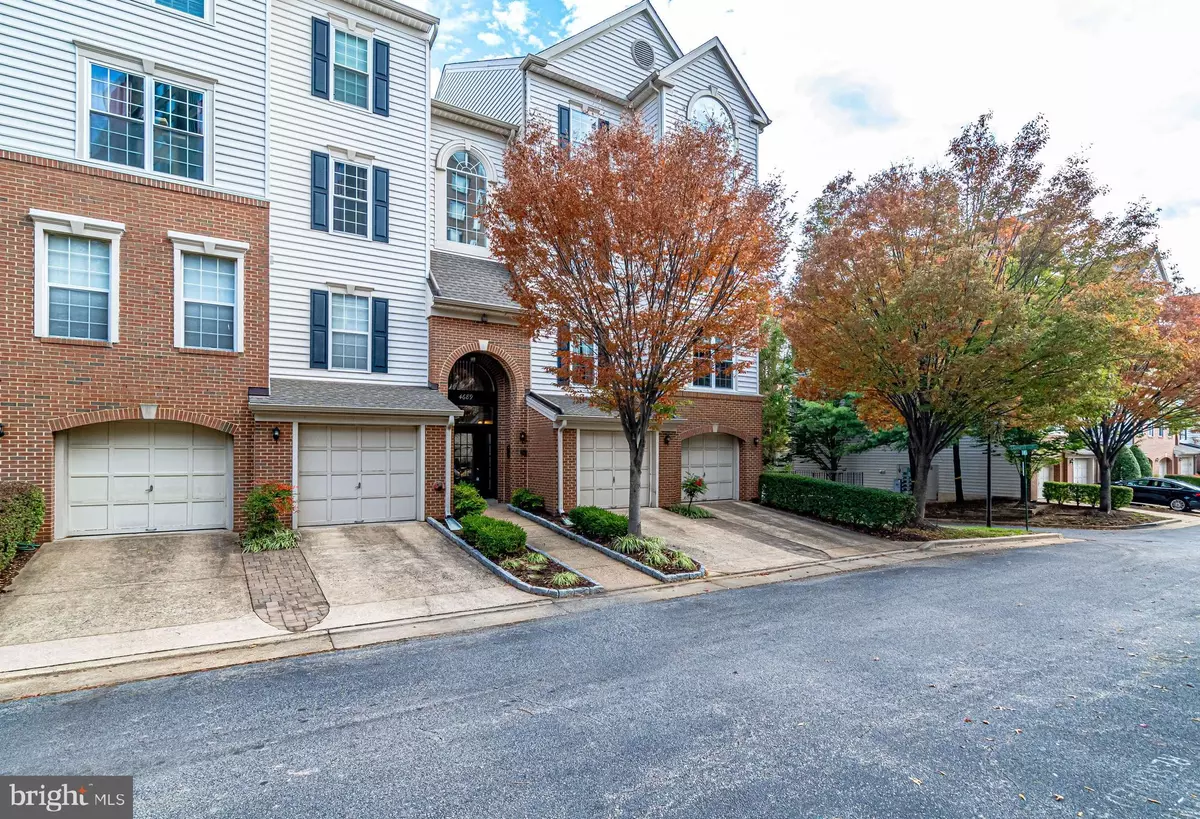 Alexandria, VA 22311,4689 LONGSTREET LN #304