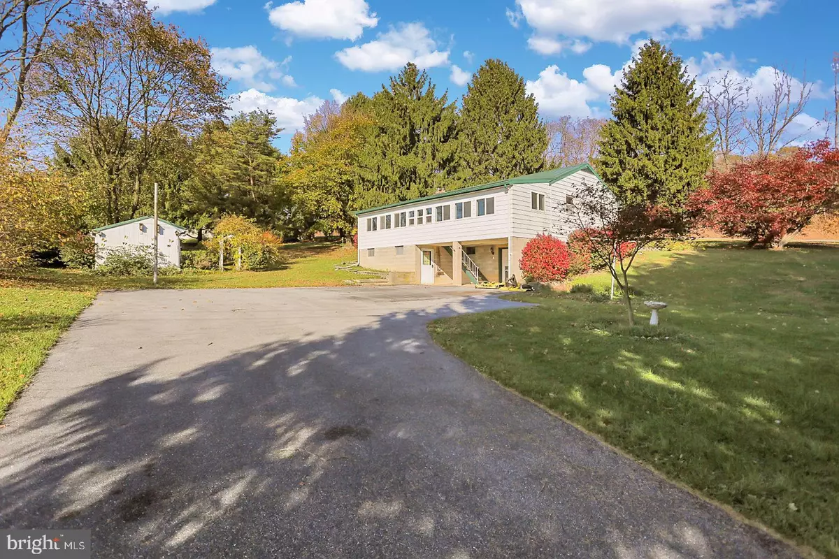 Bernville, PA 19506,85 HARRY STOUDT DR