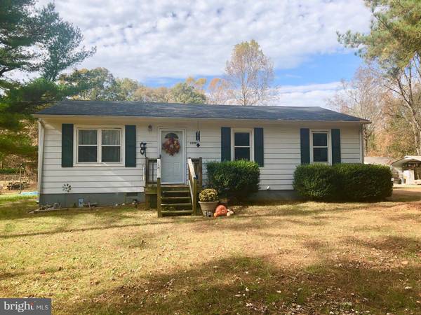 1255 W CHAPEL DR, Bumpass, VA 23024