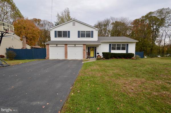 1365 HEARTWOOD DR, Cherry Hill, NJ 08003