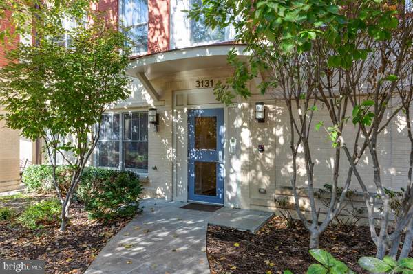 3131 9TH RD N #42, Arlington, VA 22201