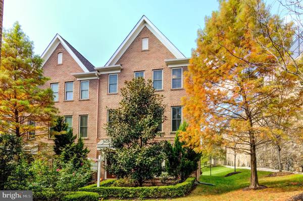 3341 KEMPER RD, Arlington, VA 22206