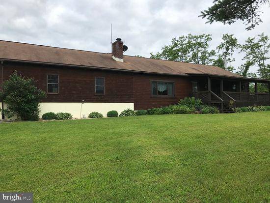 172 PUMPING STATION RD, East Waterford, PA 17021