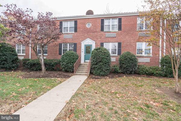 5 E GLEBE RD #A, Alexandria, VA 22305