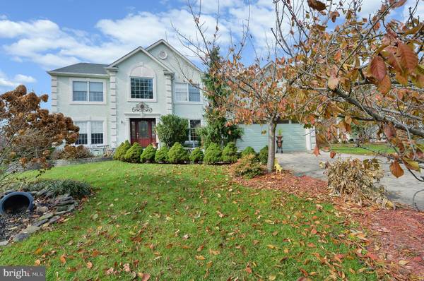 17 WASHINGTON DR, Marlton, NJ 08053