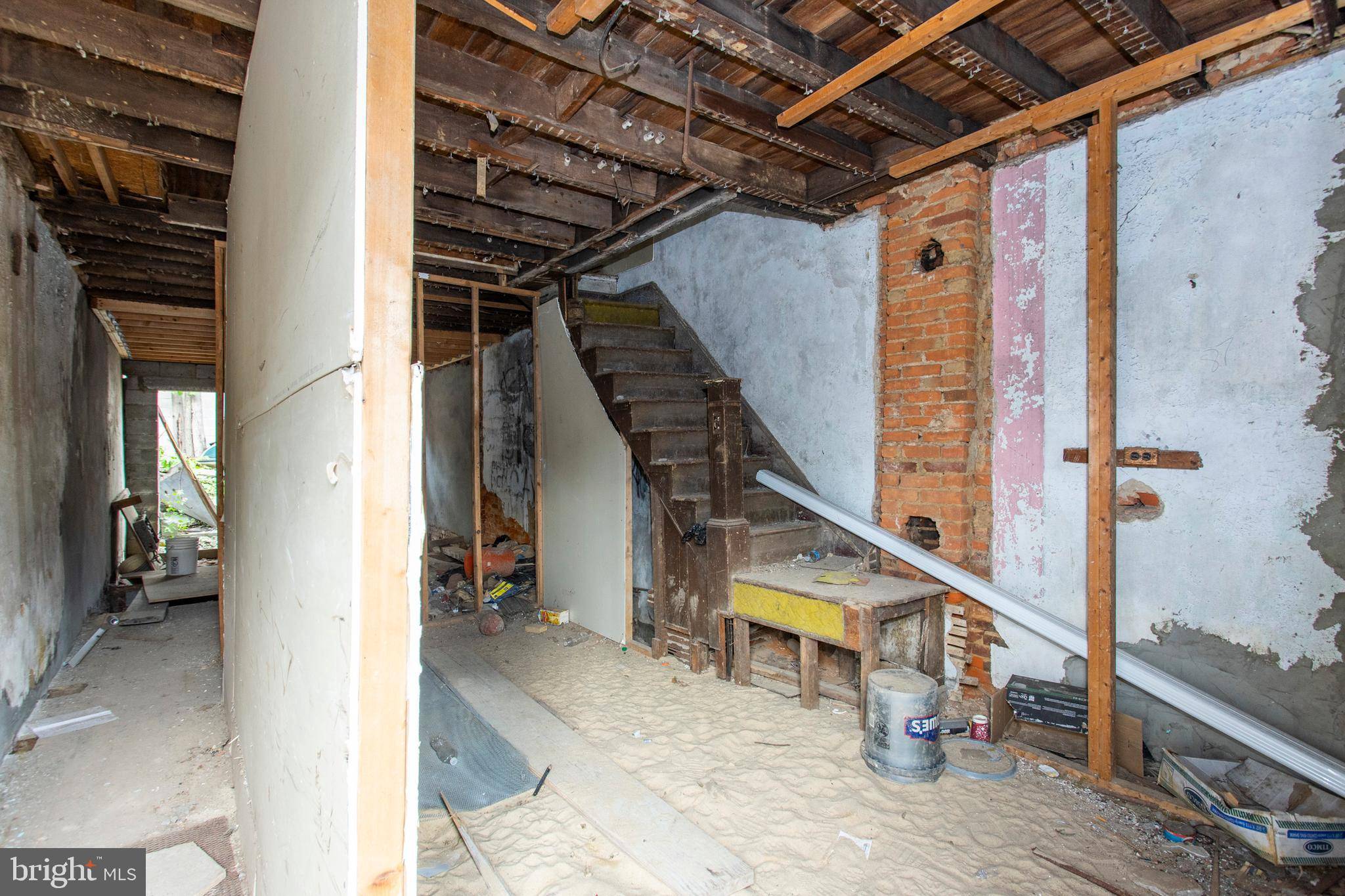 Philadelphia, PA 19133,139 W YORK ST
