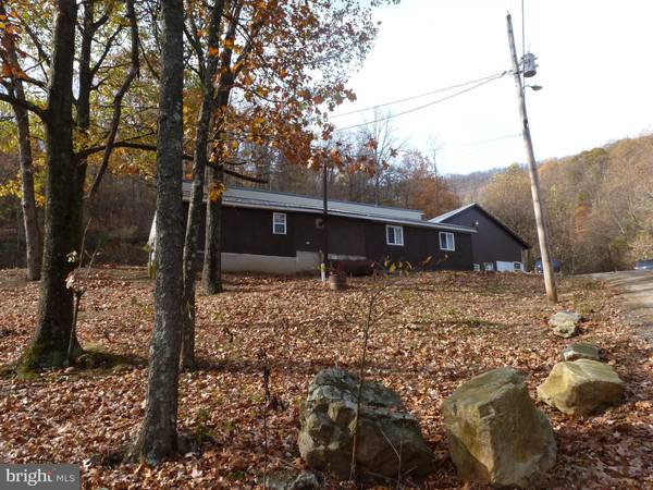 Newville, PA 17241,80 PINE LN