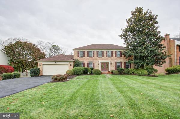 9605 PERSIMMON TREE RD, Potomac, MD 20854