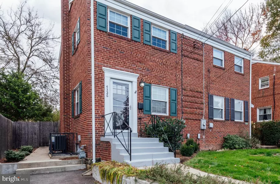 4326 DUKE ST, Alexandria, VA 22304