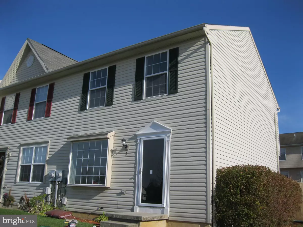 Littlestown, PA 17340,1 JOHNAMAC N