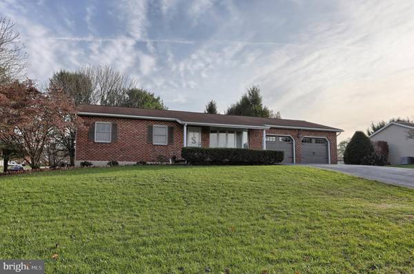 68 BRUNSWICK LN, Palmyra, PA 17078