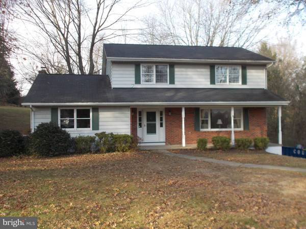 310 MACARTHUR DR, Orwigsburg, PA 17961