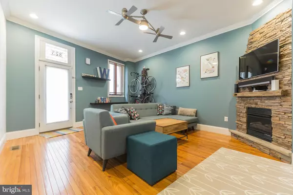 Philadelphia, PA 19123,823 N HANCOCK ST