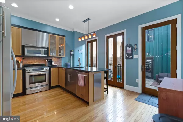 Philadelphia, PA 19123,823 N HANCOCK ST