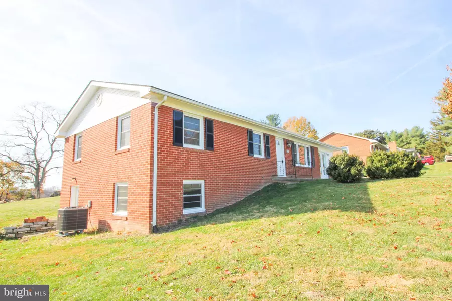 340 E RESERVOIR RD, Woodstock, VA 22664