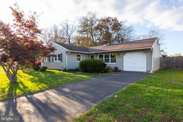 18 W STEPHEN DR, Newark, DE 19713