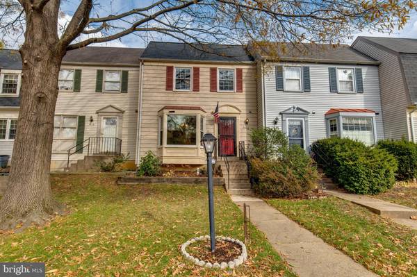 7421 FOXLEIGH WAY, Alexandria, VA 22315