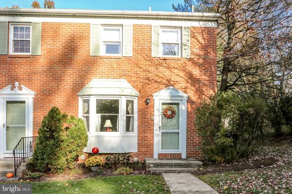 10 FAIRFAX VLG S, Harrisburg, PA 17112