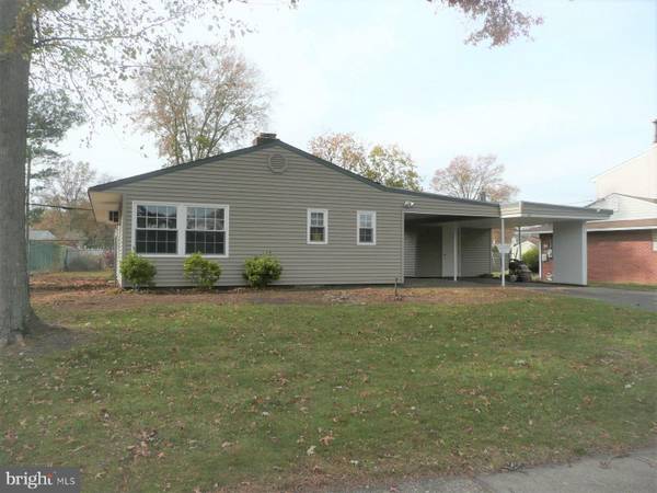 33 TALL PINE LN, Levittown, PA 19054