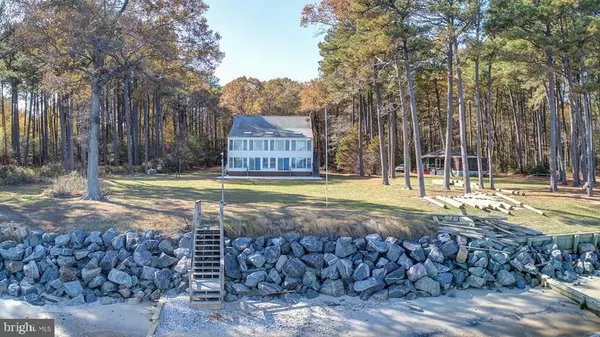 Heathsville, VA 22473,313 PINE SHORE LN