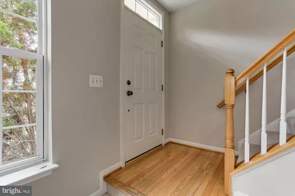 Alexandria, VA 22304,922 HARRISON CIR