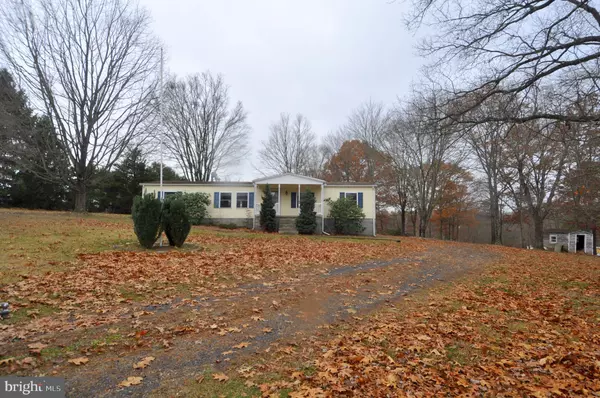 61 FUNK LN, Berkeley Springs, WV 25411