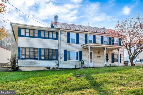 9 HILL ST, Mount Holly Springs, PA 17065