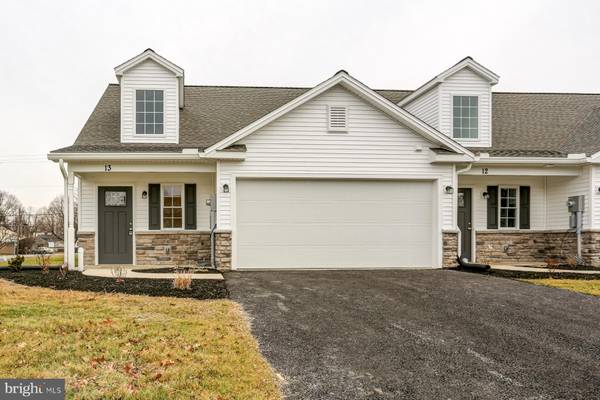 13 GROUP CT, Mount Holly Springs, PA 17065