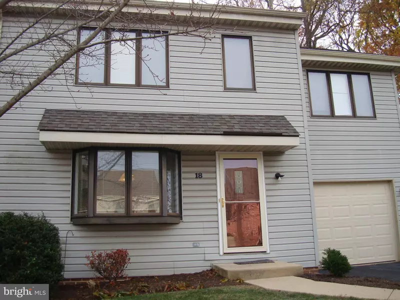 18 FOSTER LN, Downingtown, PA 19335