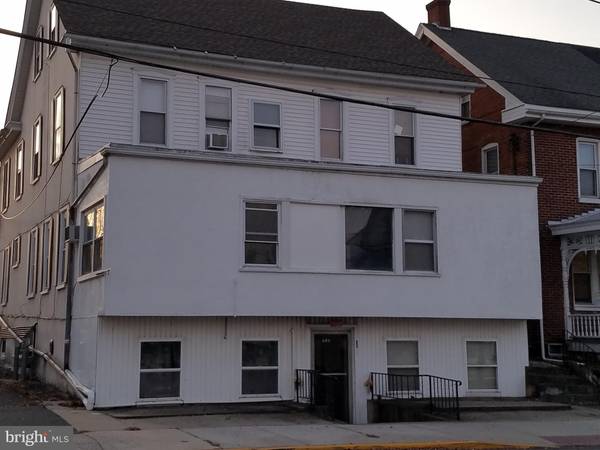 120 MAIN ST, East Greenville, PA 18041