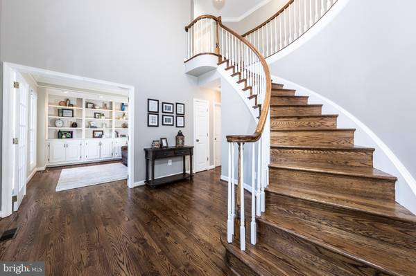 Fairfax Station, VA 22039,9709 SPANISH OAK CT