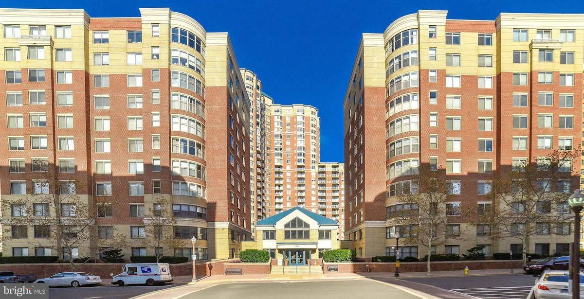 Arlington, VA 22203,3835 9TH ST N #107E