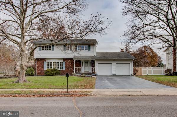 2 MASON CT, Hamilton, NJ 08690