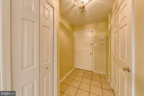 Owings Mills, MD 21117,2002 HUNTING RIDGE