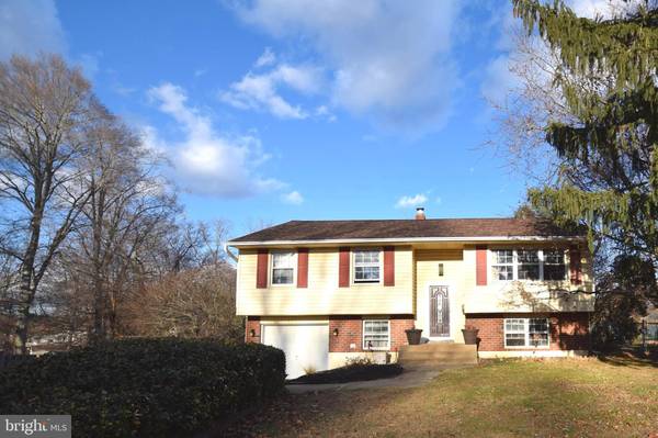 18 LATCHES LN, Aston, PA 19014