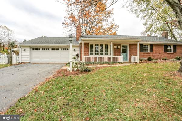 499 SUMMIT DR, Columbia, PA 17512