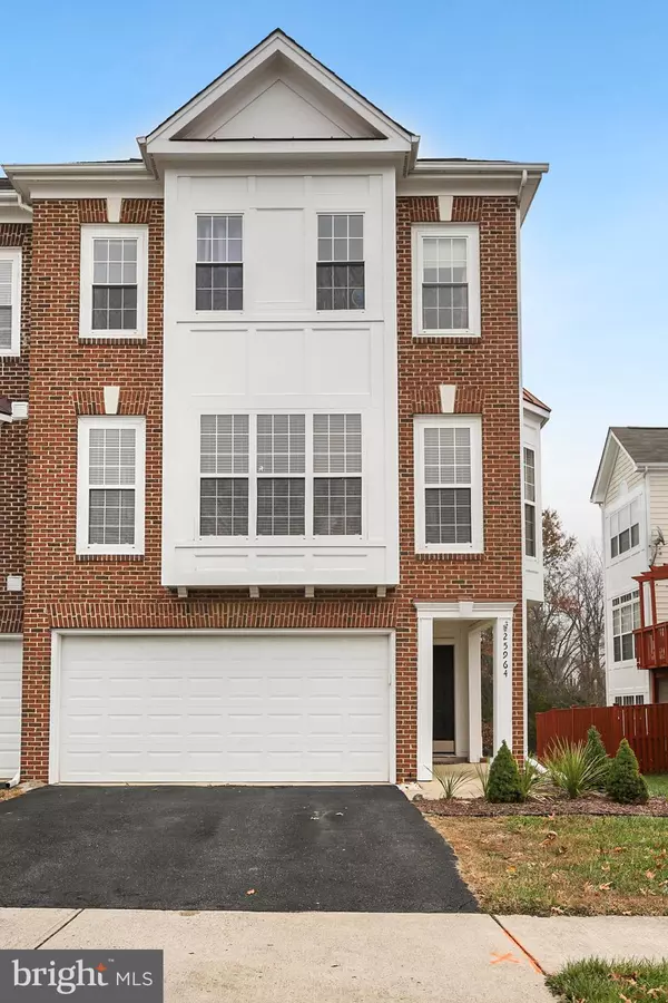 25964 PRIESTERS POND DR, Chantilly, VA 20152