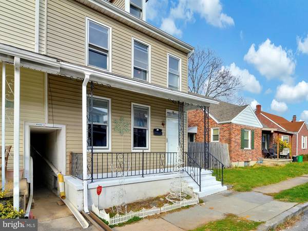 York, PA 17403,913 E POPLAR ST