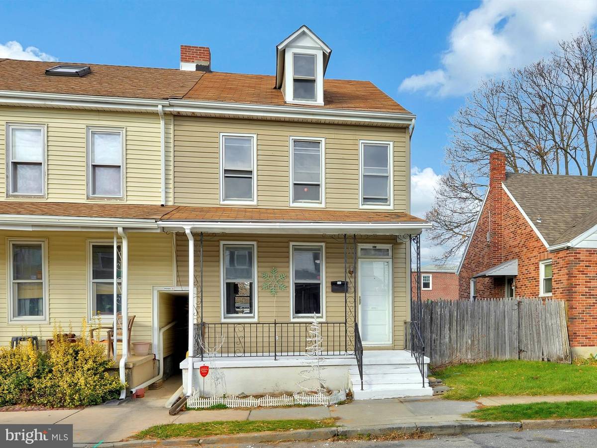 York, PA 17403,913 E POPLAR ST