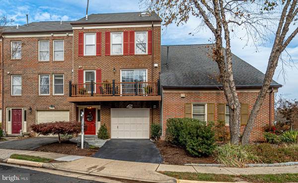 6512 RIVER TWEED LN, Alexandria, VA 22312